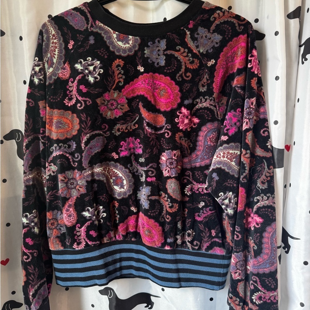 United Colors Of Benetton Black and Pink Paisley Crew Neck Sweater